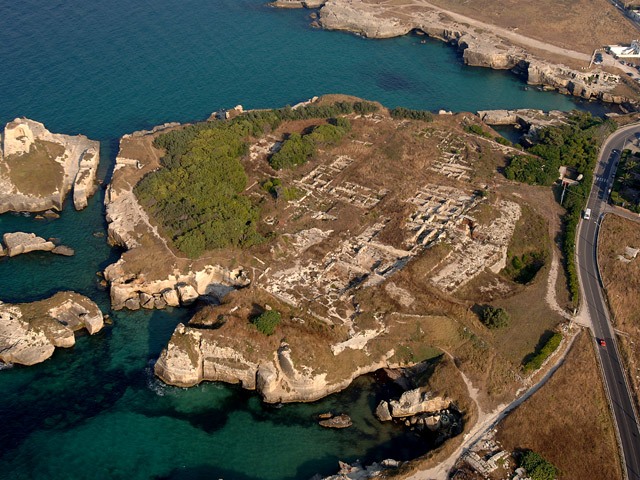 Veduta dall’alto del sito di Roca Vecchia, I-II millennio a.C. Melendugno, Lecce